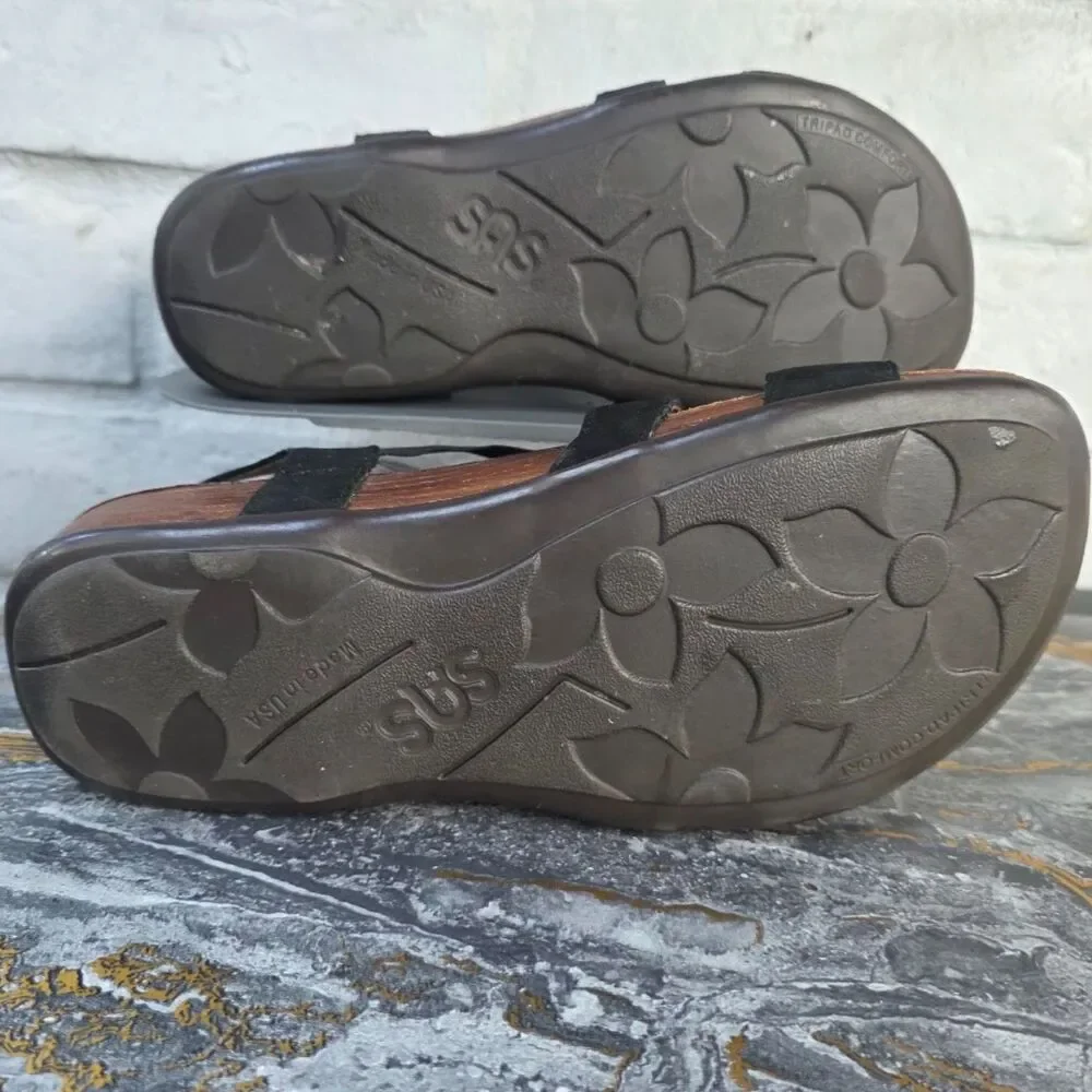 SAS Clover Black Leather Metallic Medallion Comfort Wedge Sandals Women’s 7.5 M